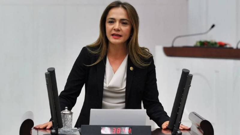 CHP’li İlgezdi’den “sağlık sistemi” eleştirisi: Yurttaşlarımız çaresiz bırakılıyor, birinci basamak alarm veriyor!