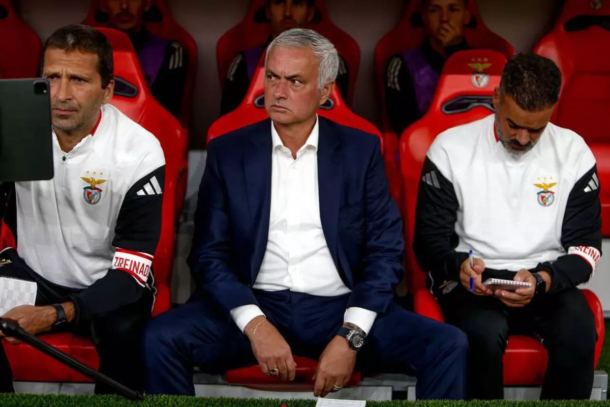 İnanılmaz maç! Mourinho öldü öldü dirildi