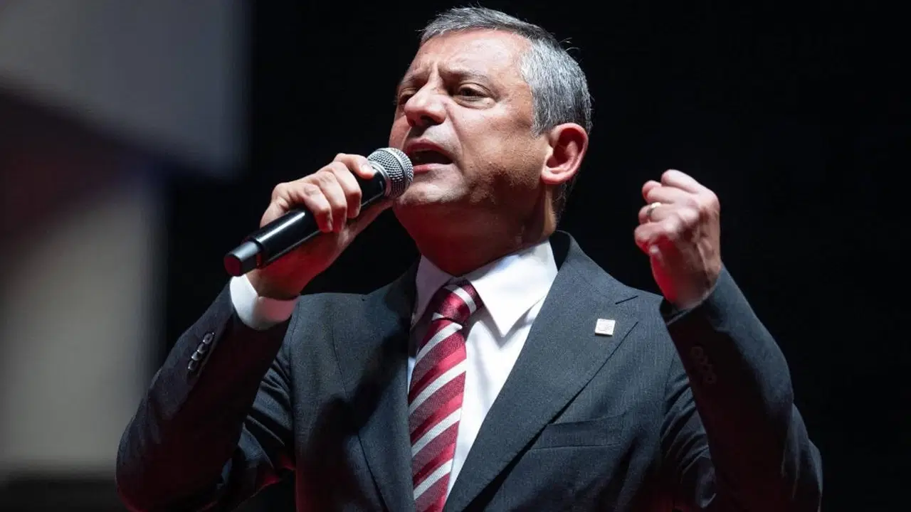 Yandaş medyadan Özgür Özel’e ‘tehdit’ gibi haber: ‘Selahattin Demirtaş’ın yolunda…’