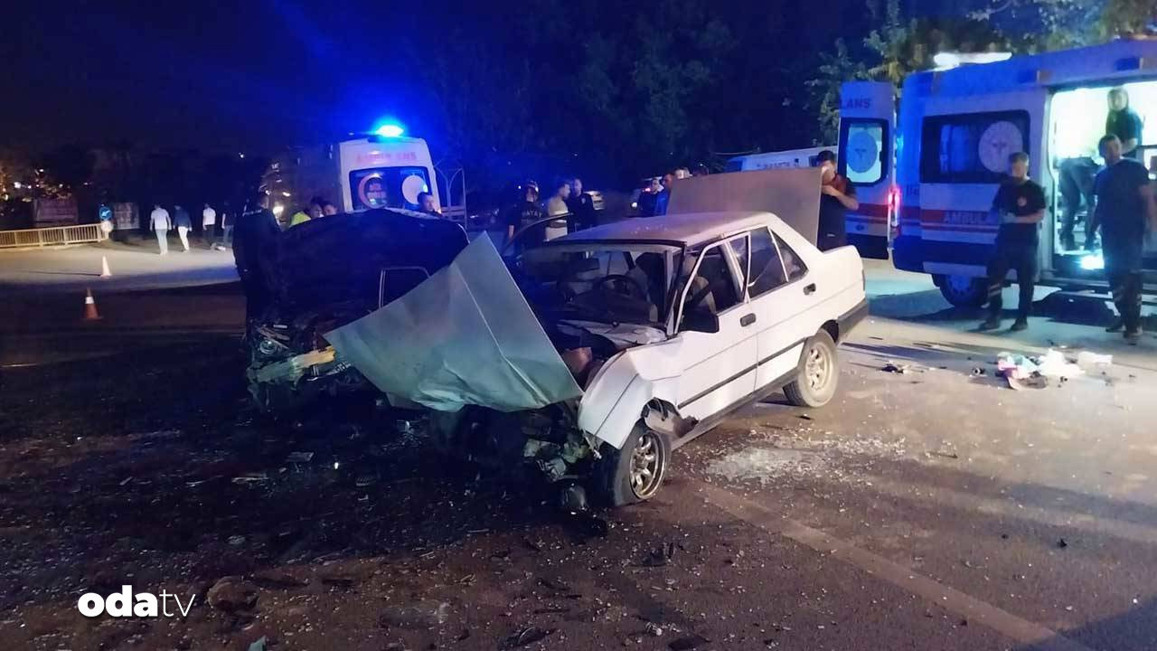 Hatay’da 2 otomobil çarpıştı, 1’i bebek 6 kişi yaralandı