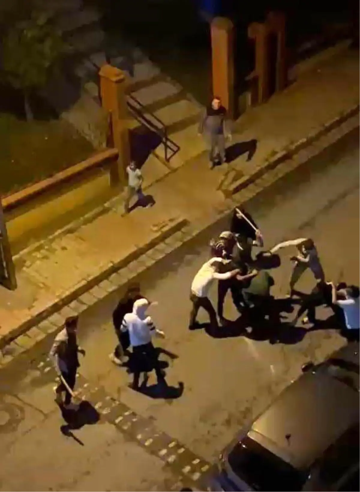 Küçükçekmece’de Sopalı Kavga