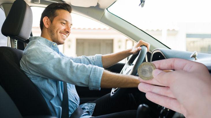 Arabada madeni para varsa dikkat! Hırsızların favori taktiği: Kilit açık kalıyor