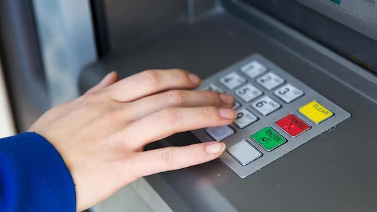 ATM’de böyle işaretlere dikkat! ‘Temas etmeyin, elinizi sürmeyin’