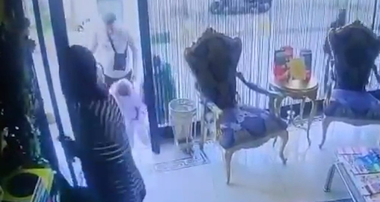 Böcek ailesinin otele giriş görüntüleri ortaya çıktı