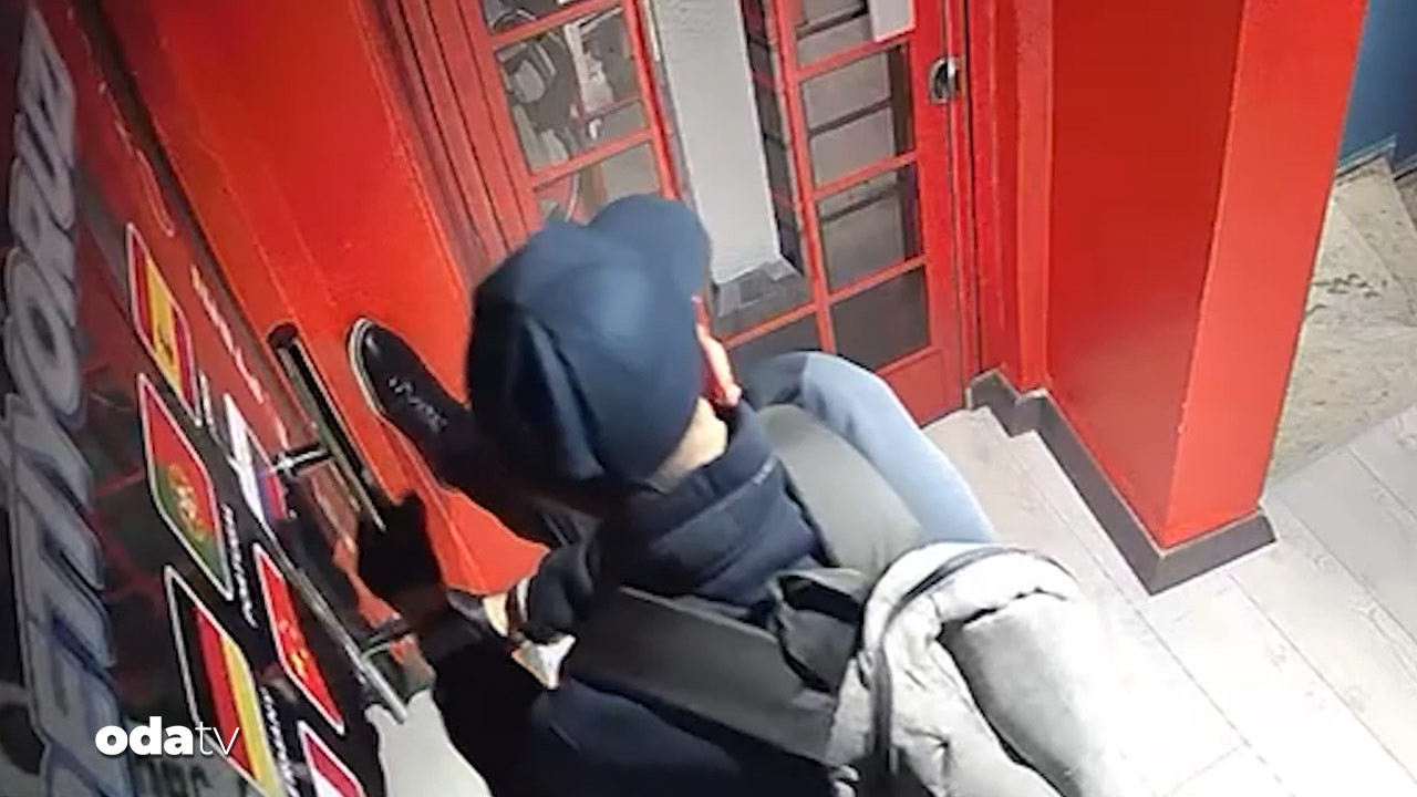 Dil kursundaki inanılmaz hırsızlık kamerada