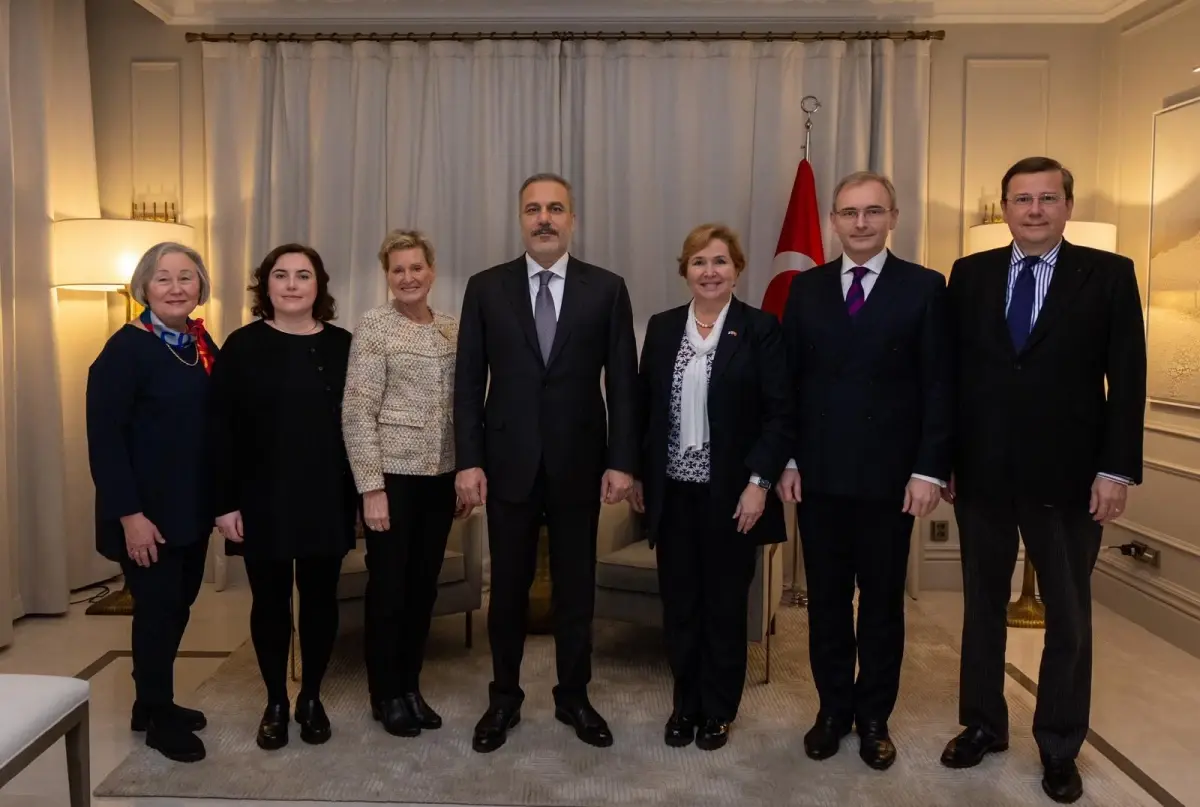 Fidan Helsinki’de İslam Cemaati’ni kabul etti