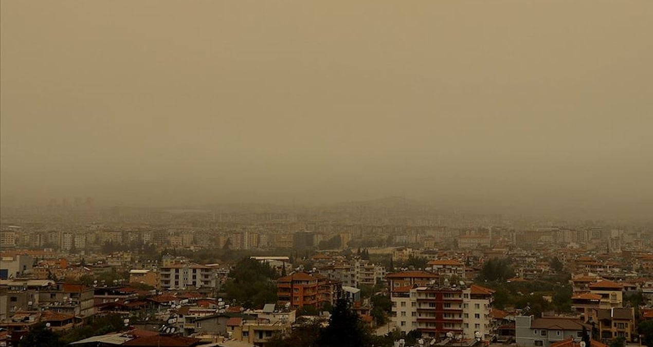 Göz gözü görmeyecek! Meteoroloji’den çok sayıda il için ‘toz taşınımı’ uyarısı