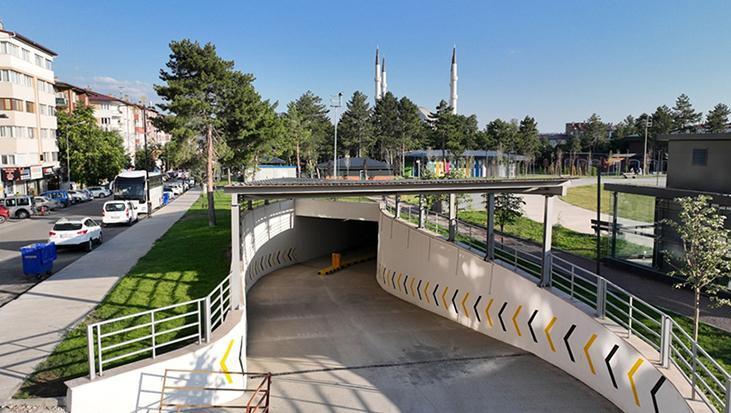 İzmir’de otopark zammı tartışması büyüdü! AK Parti’den Büyükşehir’e sert tepki