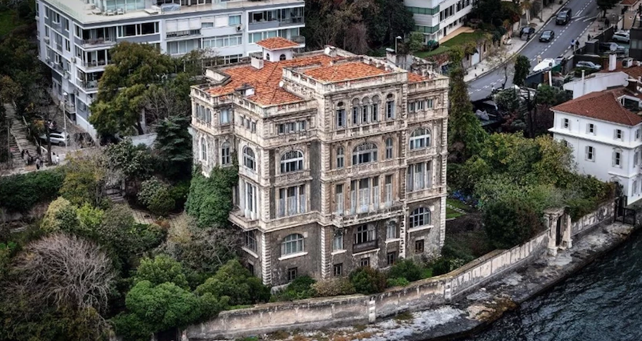 Türkiye’nin en pahalı yalısı satışa çıktı: 23 tane odası var