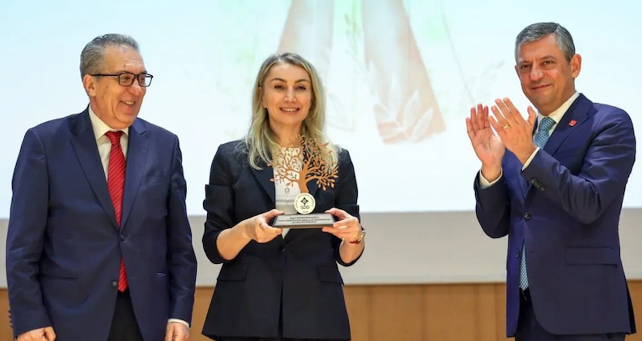 SDD İnsan Hakları Günü Ödülü İmamoğlu’na verildi