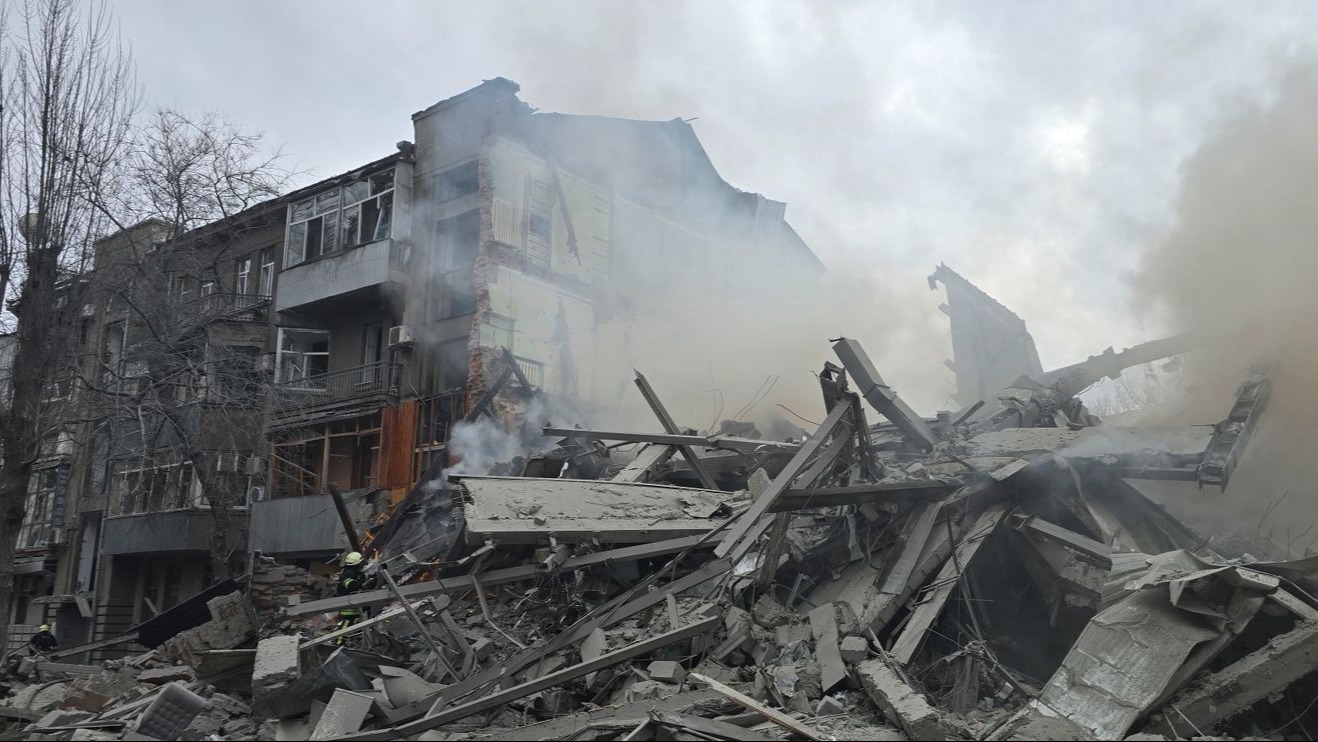 Rusya’dan Harkov’a saldırı. Çok katlı bina vuruldu