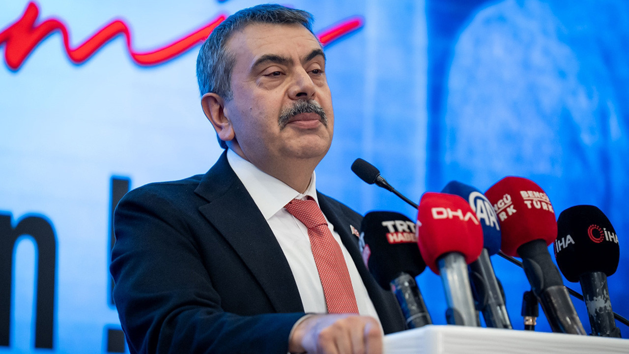 Bakan Tekin: Yaptığımız şeylerin içerisinde ayrıştırıcı hiçbir şey yok