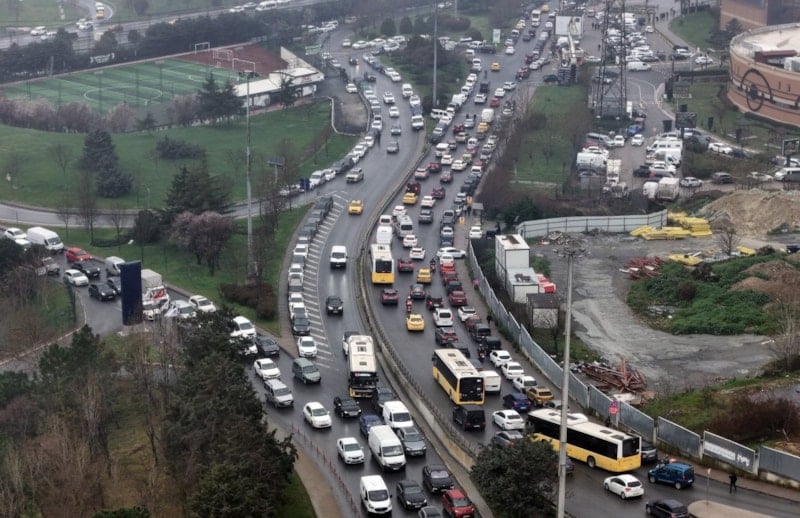 Altın Fiyatlarındaki Düşüş Kuyumcukent’te Yoğun İlgiye Sebep Oldu: Gram Altın Tükendi