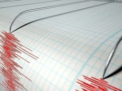 Antalya 35 buyuklugunde deprem ile sallandi 6cjyigRP